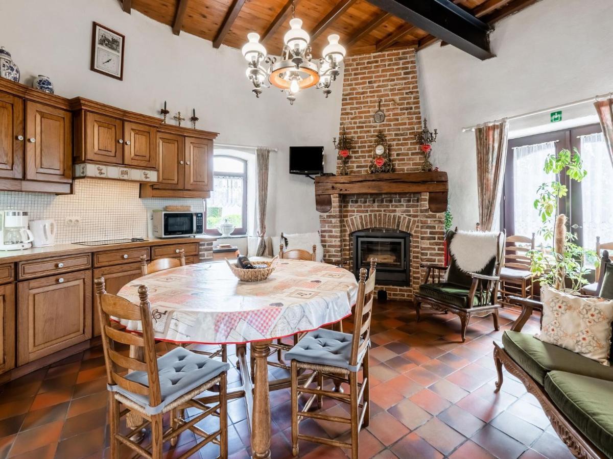 Stunning Holiday Home In Oombergen With Terrace And Garden Zottegem Eksteriør bilde