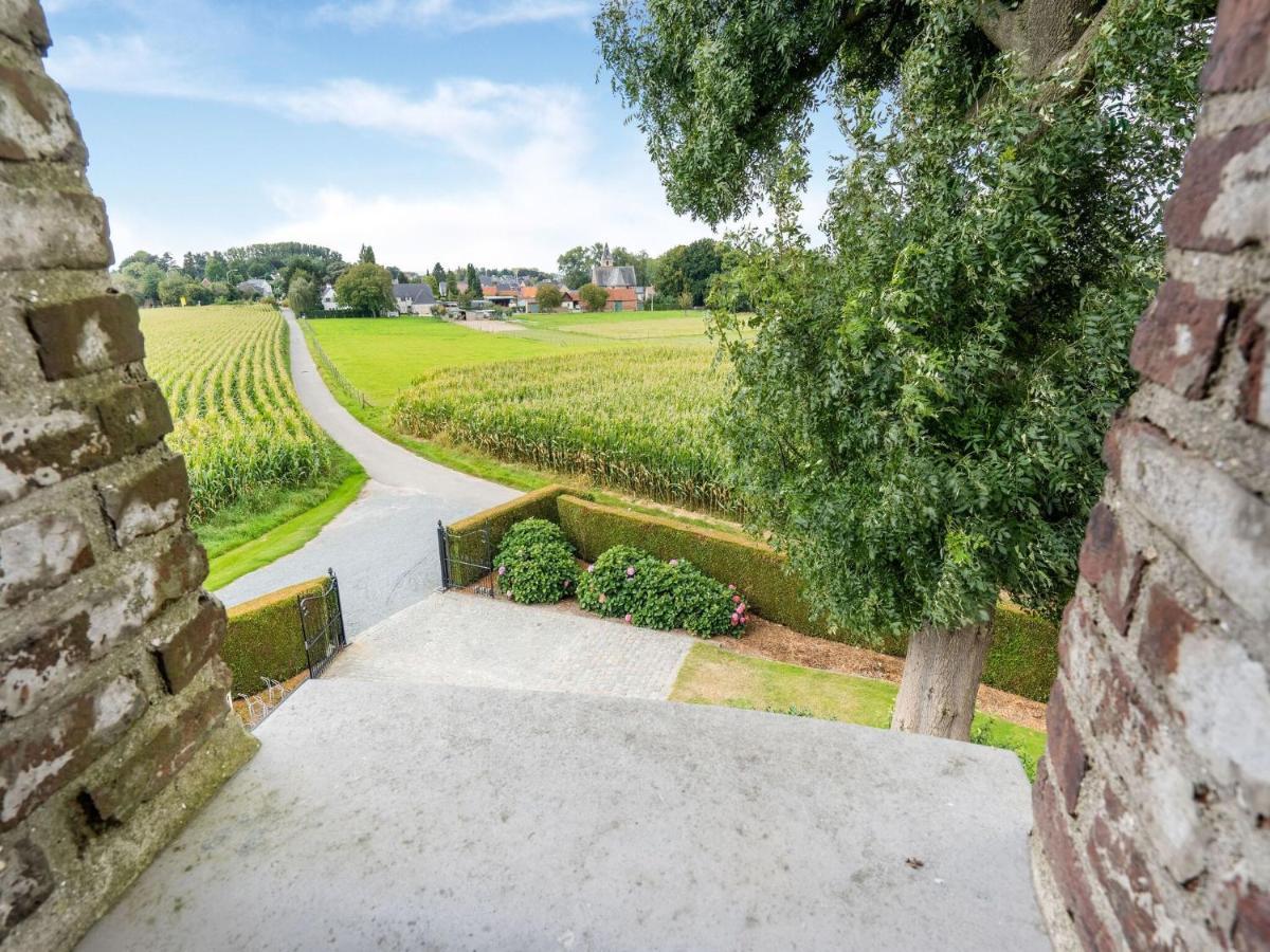 Stunning Holiday Home In Oombergen With Terrace And Garden Zottegem Eksteriør bilde