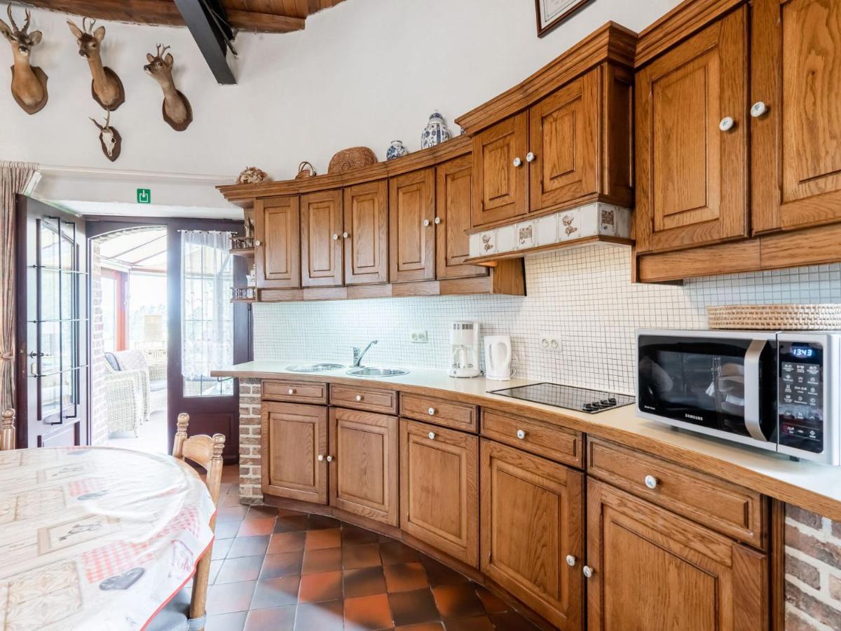 Stunning Holiday Home In Oombergen With Terrace And Garden Zottegem Eksteriør bilde