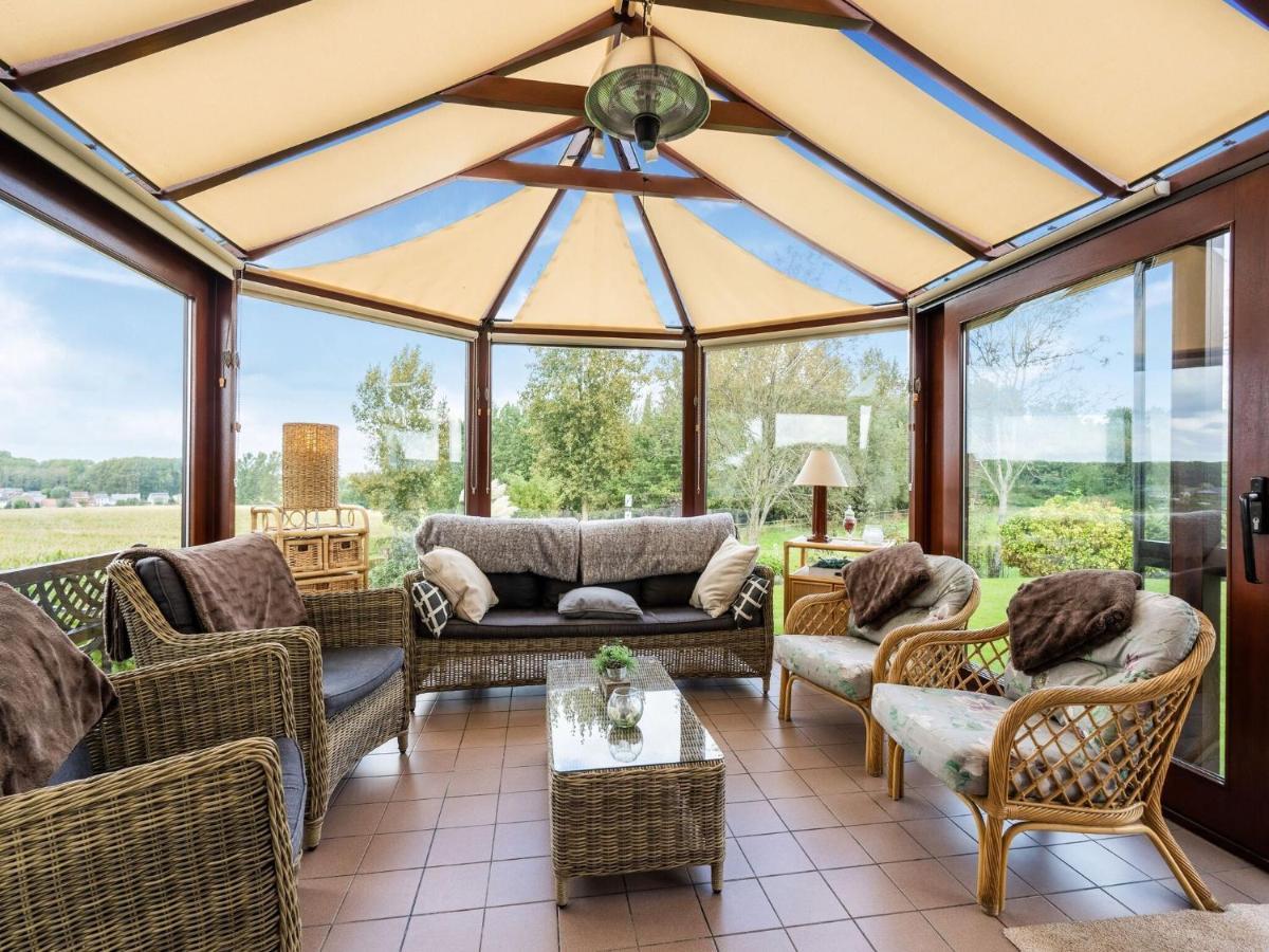 Stunning Holiday Home In Oombergen With Terrace And Garden Zottegem Eksteriør bilde