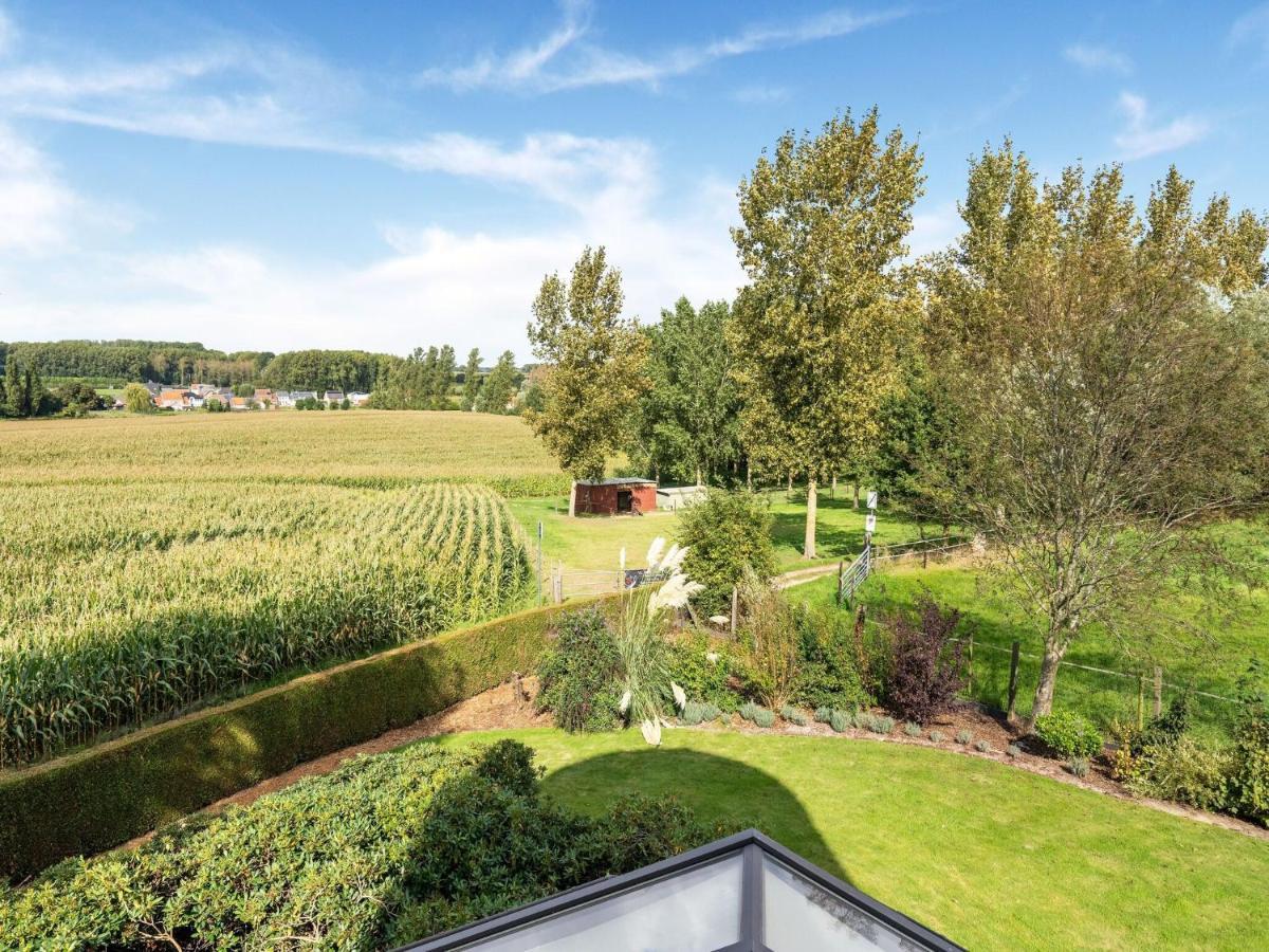 Stunning Holiday Home In Oombergen With Terrace And Garden Zottegem Eksteriør bilde
